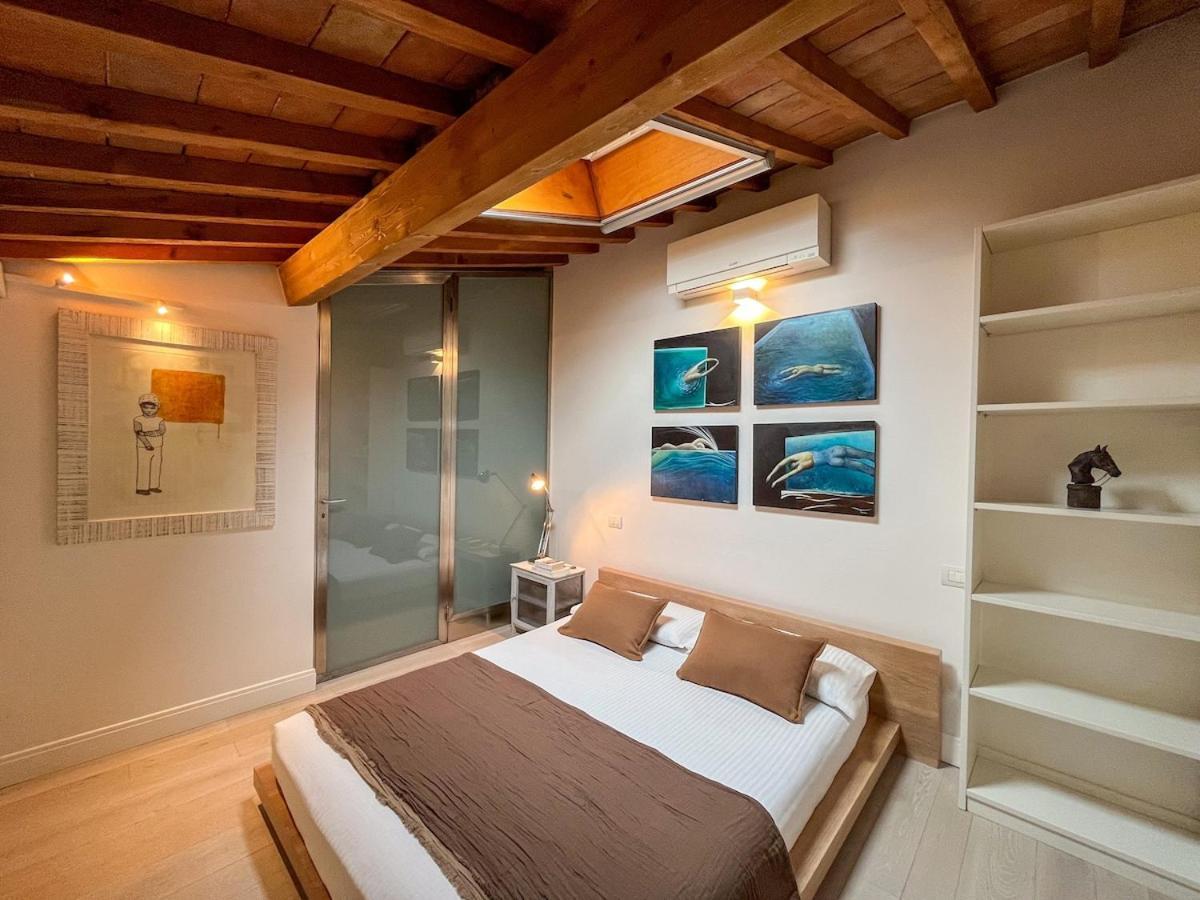 Cozy Loft In The Heart Of *
